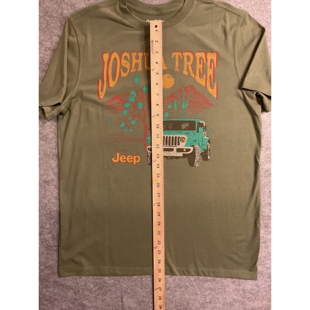 NWT‎ Goodfellow & Co Men's Joshua Tree Jeep Graphic T-Shirt Olive Green Size M - Picture 3 of 7